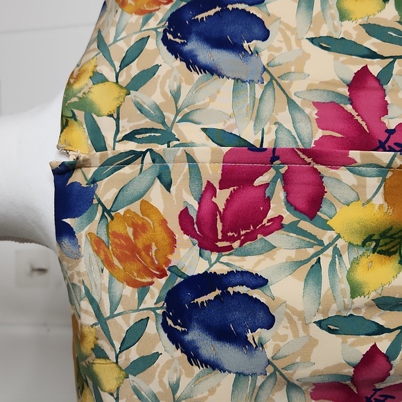 1980s 100% Silk Floral Fitted Midi Dress. Office Summer Dress High Quality Dress - Picture 6 of 12
